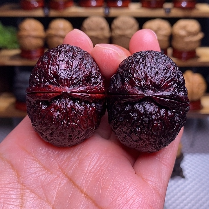 文玩核桃吊坠泰伦元宝14