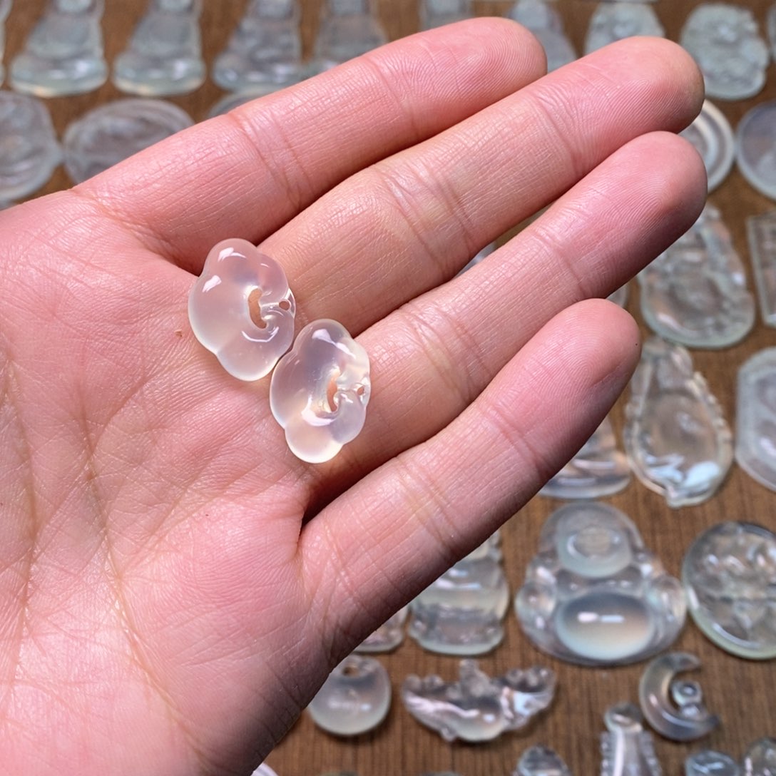 岫玉吊坠(不含链)未镶嵌新**店