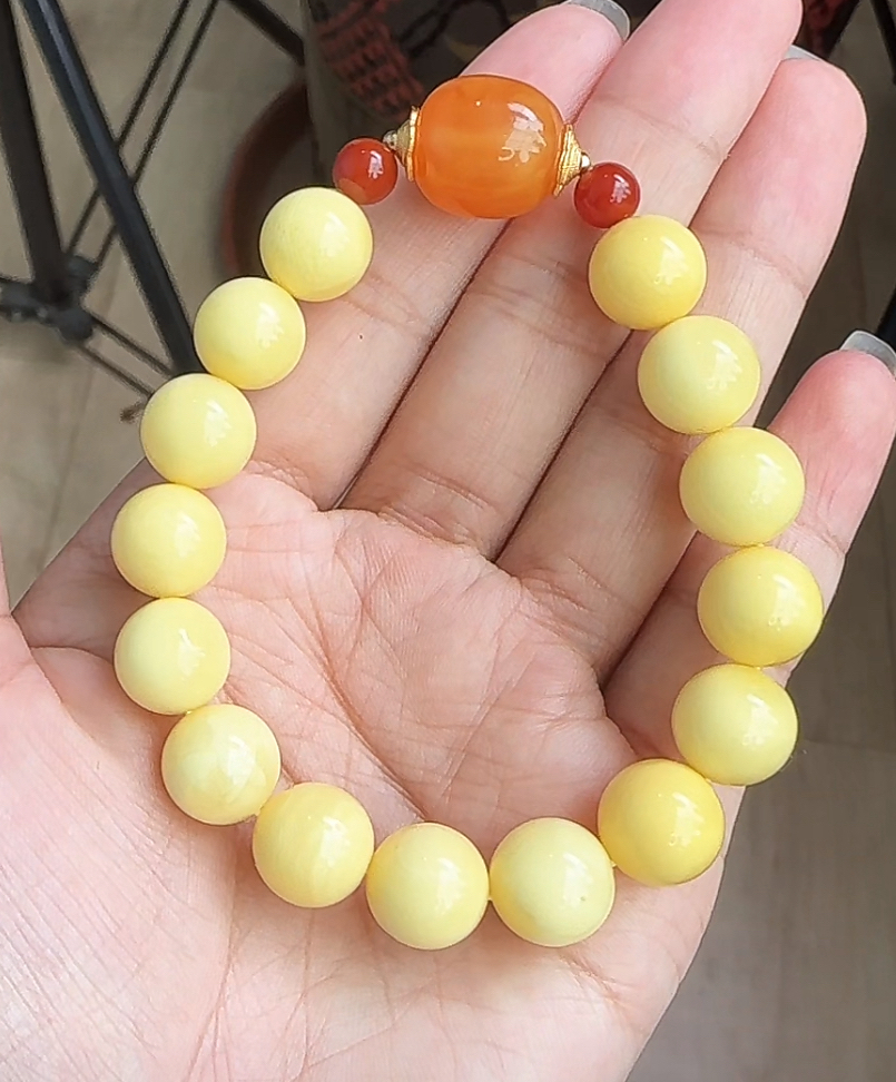 【齐福珠宝】11mm天然琥珀蜜蜡奶白手串（多样性发其一）