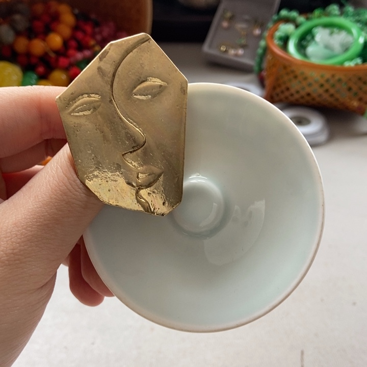 瓷片不哈哈哈哈哈哈哈哈哈哈