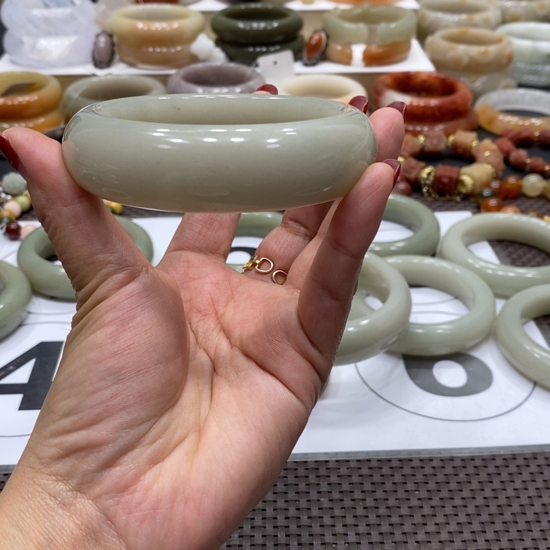 石英质玉手镯未镶嵌N****h