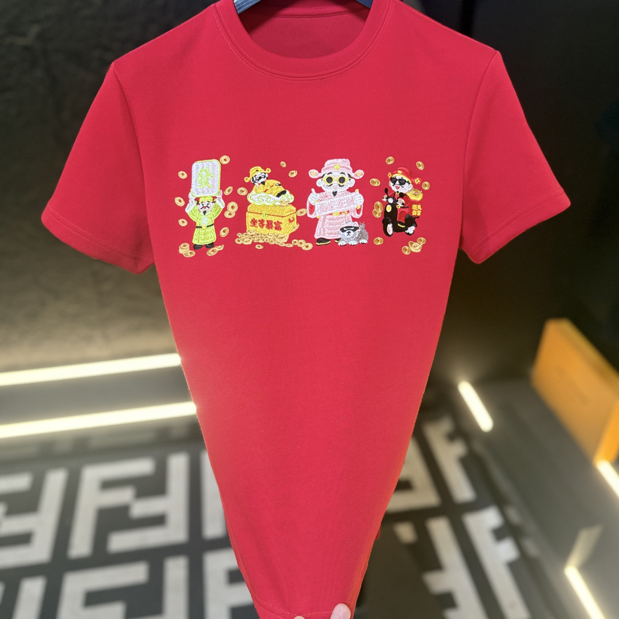 男士新款轻奢潮流百搭圆领重工刺绣短袖T恤