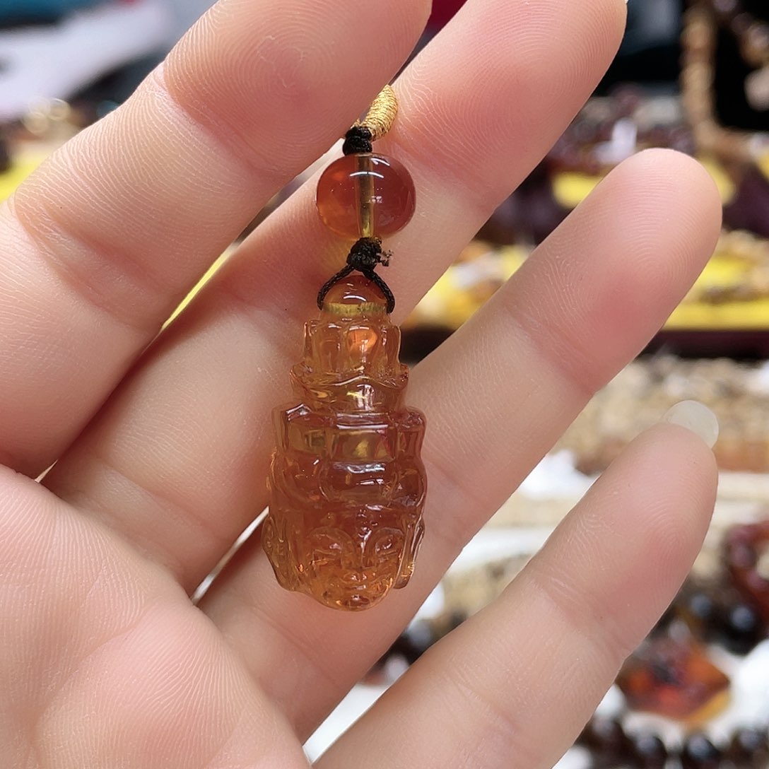 琥珀裸石未镶嵌大