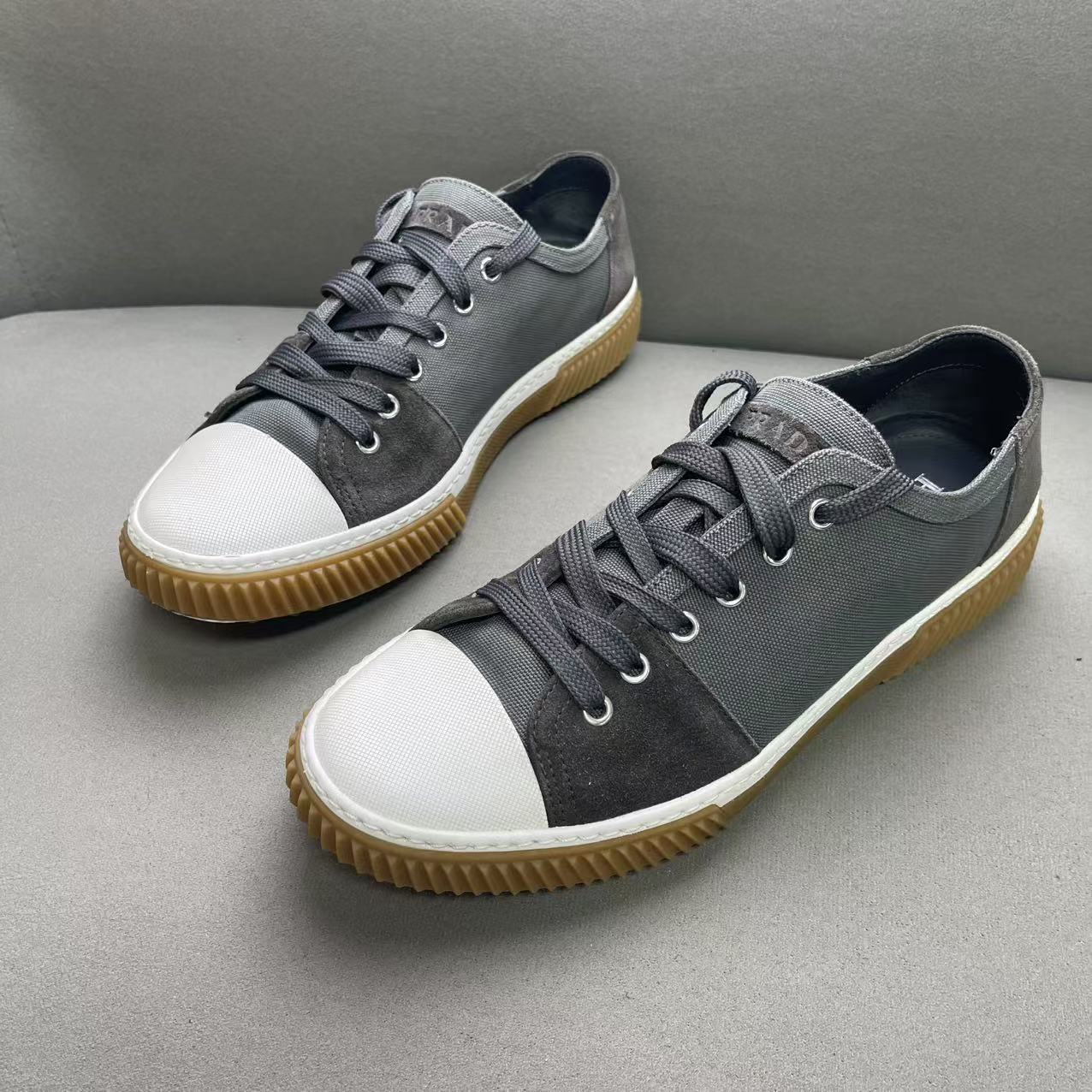 99新 Prada/普拉达 灰色编织网面刺绣logo时尚百搭板鞋 40码