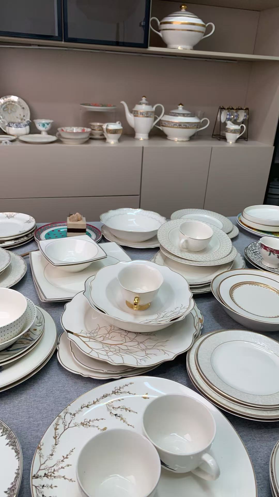 B B01-B50孤品尾单餐具