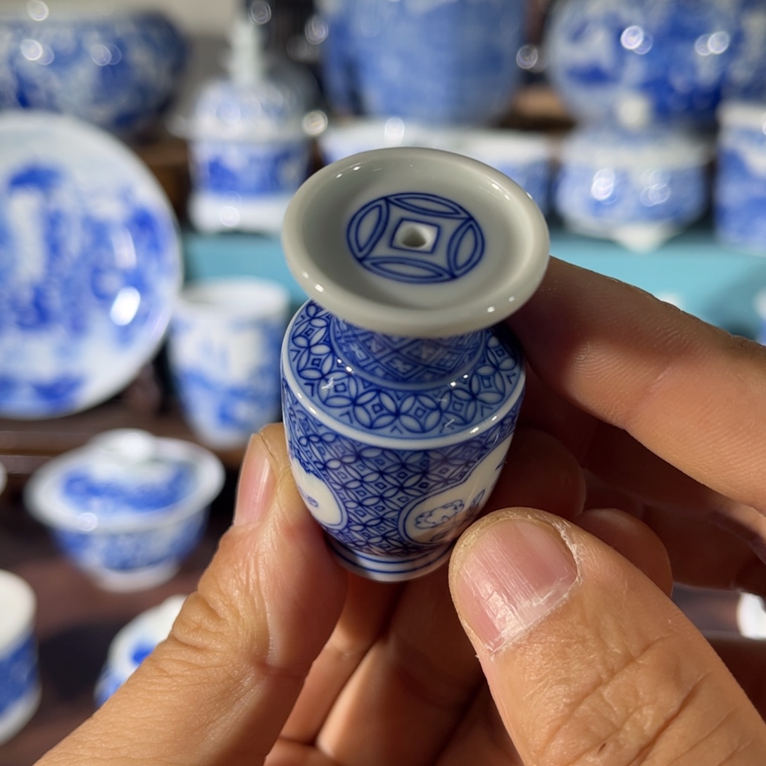 杯子手工手绘的陶瓷和