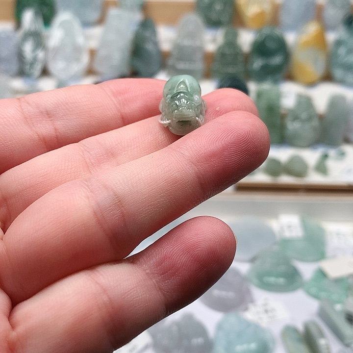 吊坠(不含链)未镶嵌翡翠12通孔貔貅