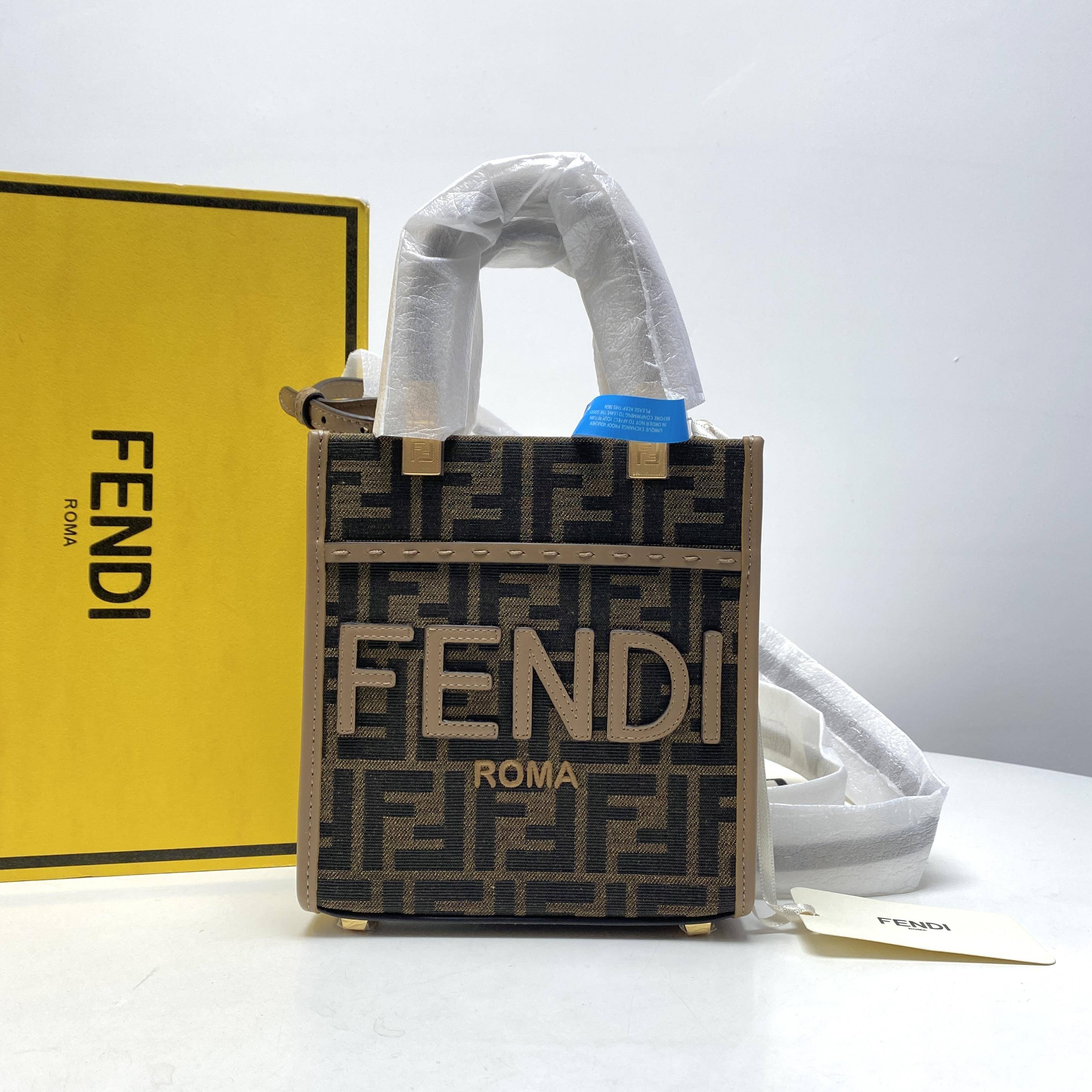 胖虎安安/芬迪/95新/公价0/箱包/斜挎包/312502200118