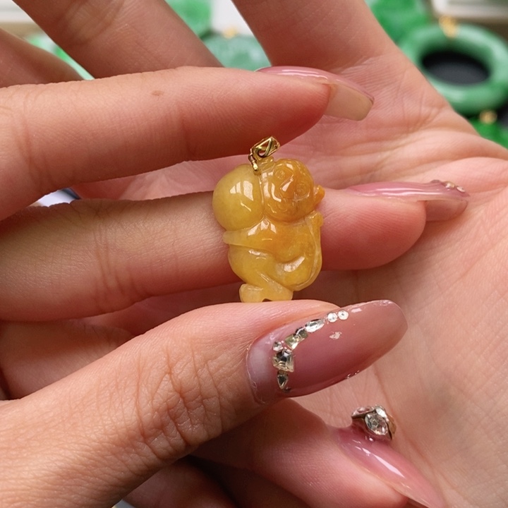 翡翠颈饰未镶嵌吊坠