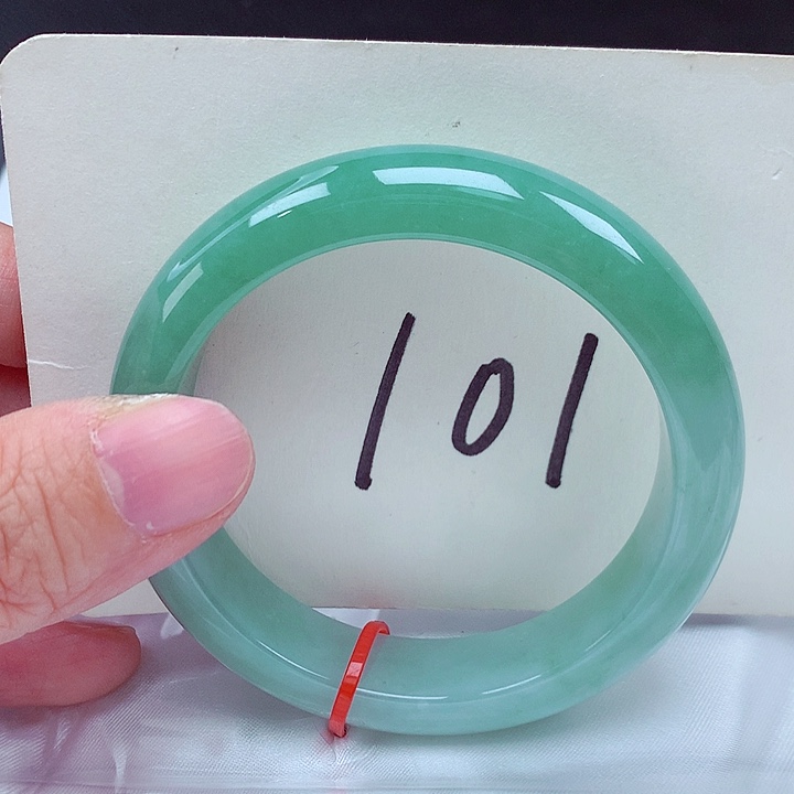 翡翠未镶嵌手镯翡翠