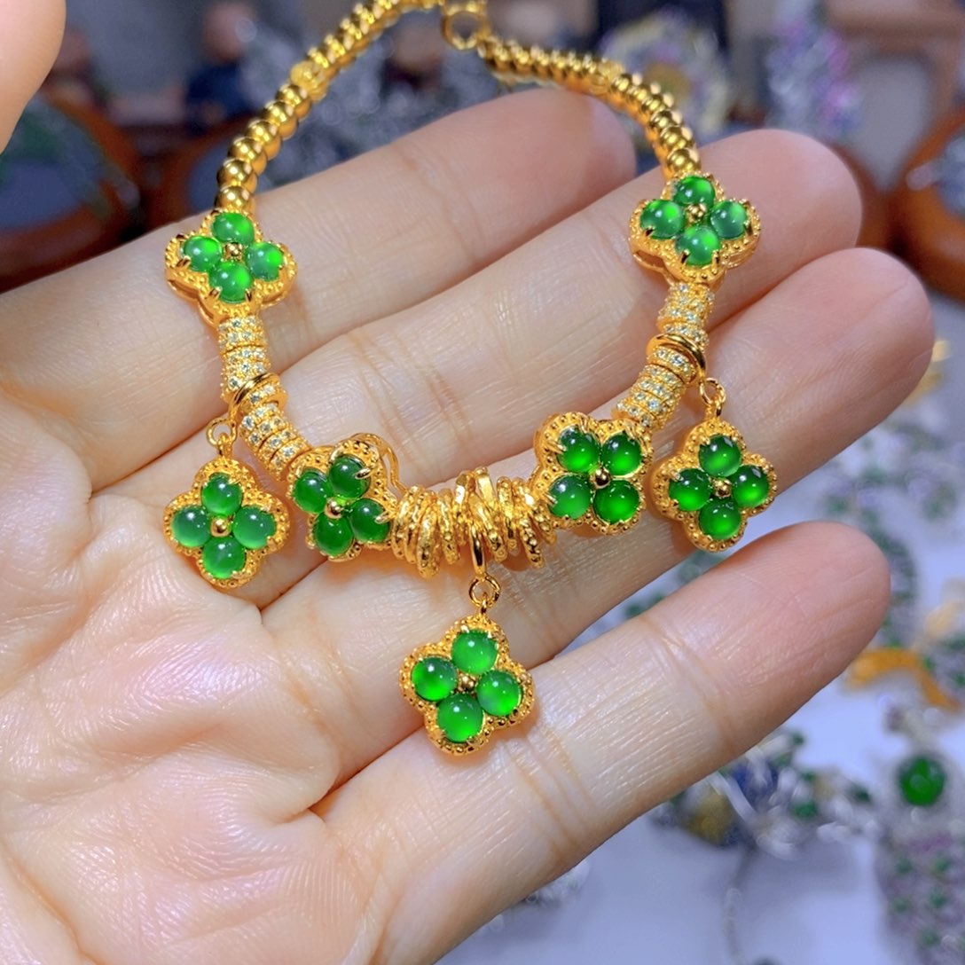 翡翠颈饰银S925镶嵌天然翡翠