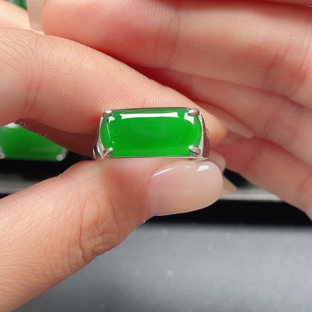 翡翠银S925镶嵌戒指没有运费险3916