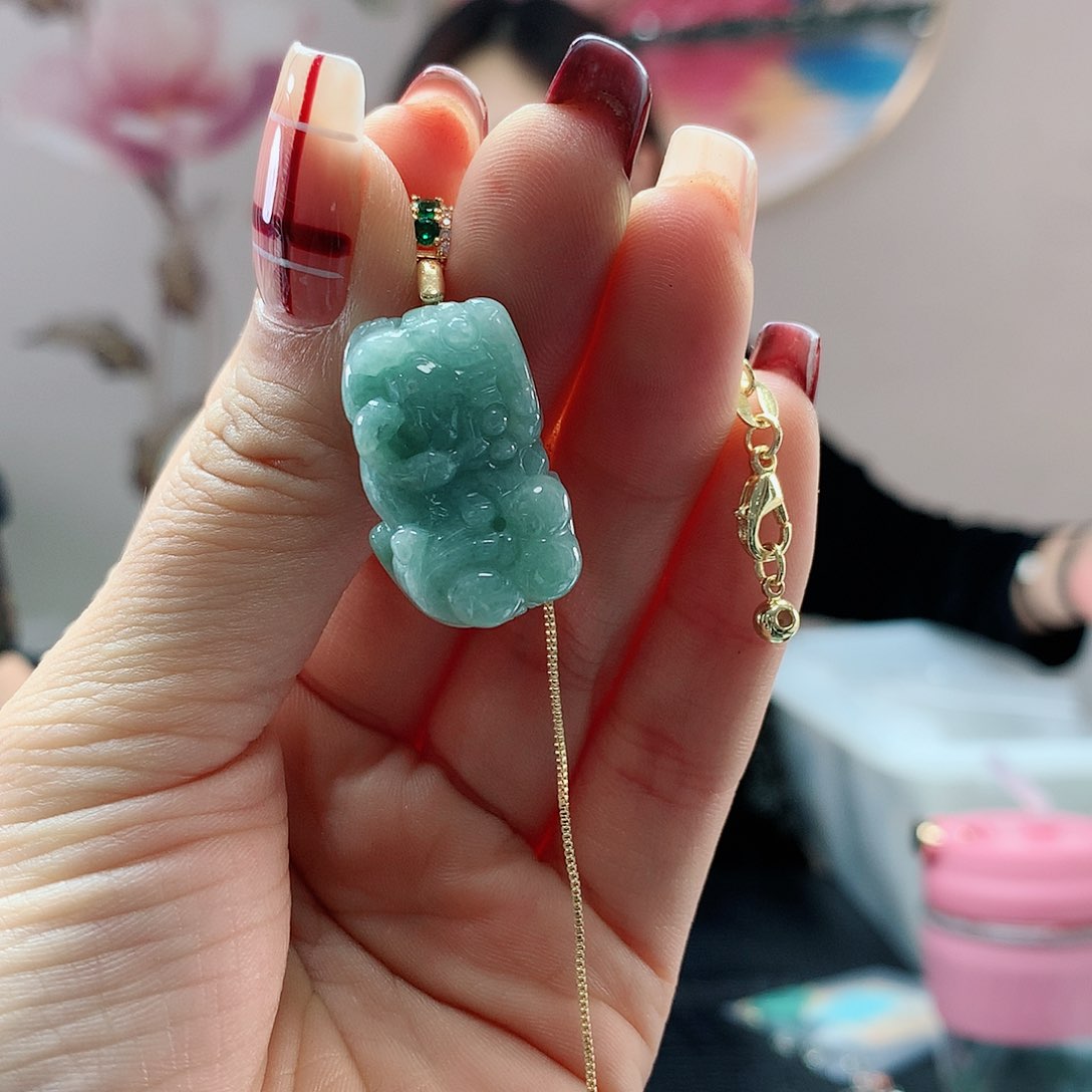 【闪购商品】翡翠吊坠(赠链)合金