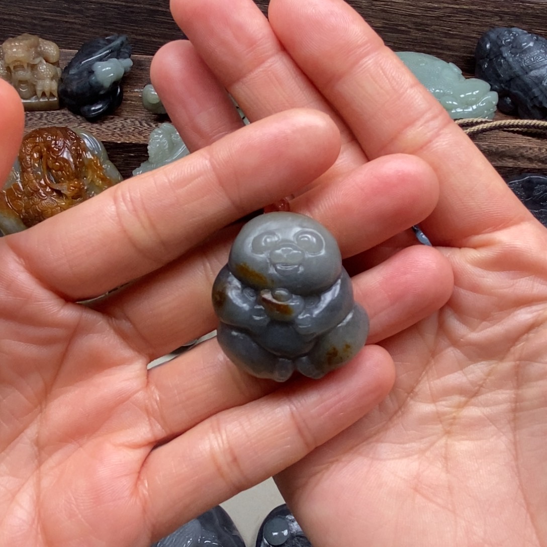 啊***哈和田玉未镶嵌颈饰