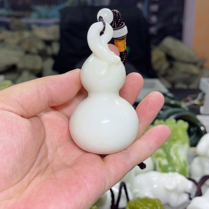 蛇纹石玉手把件多样性发货未镶嵌
