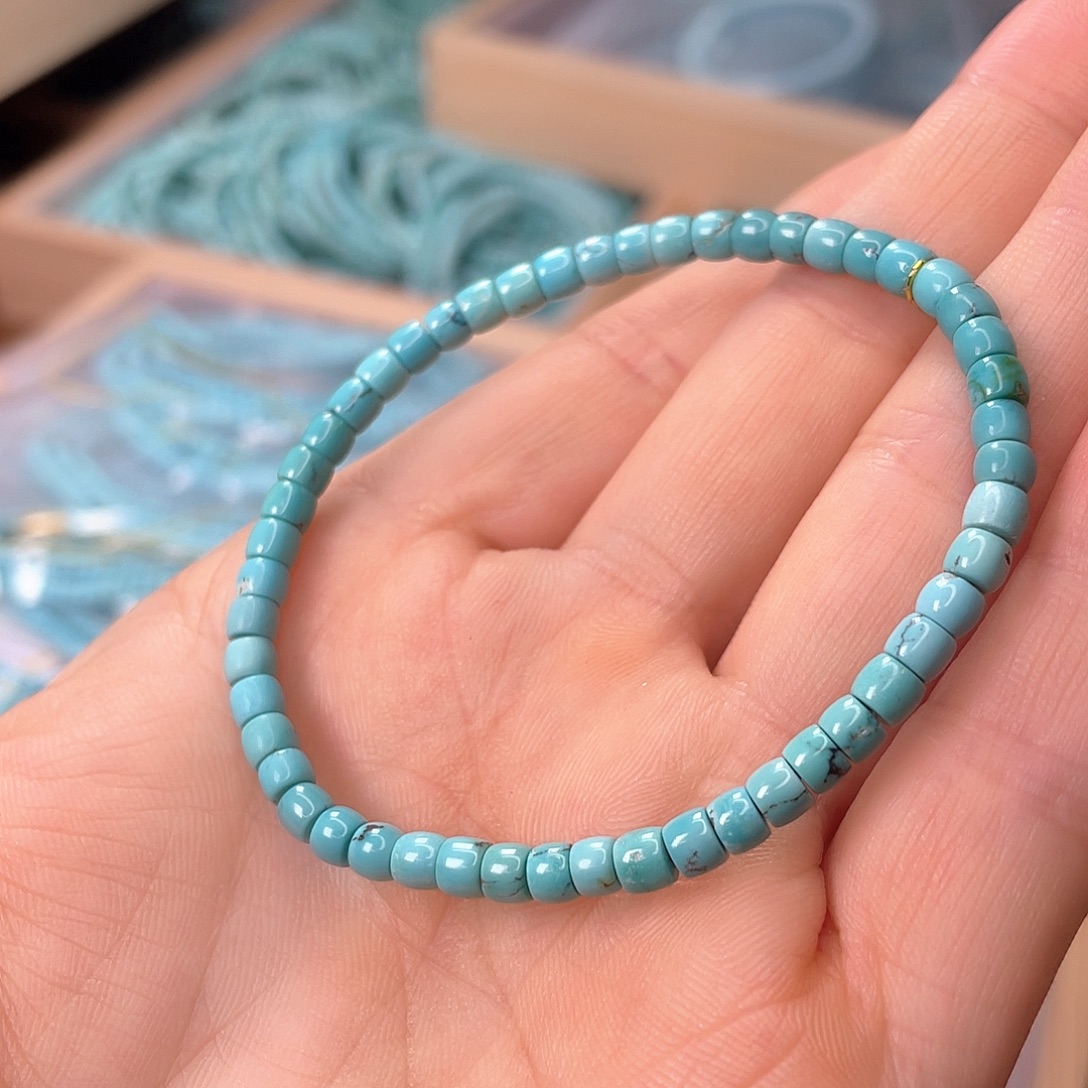 绿松石未镶嵌颈饰