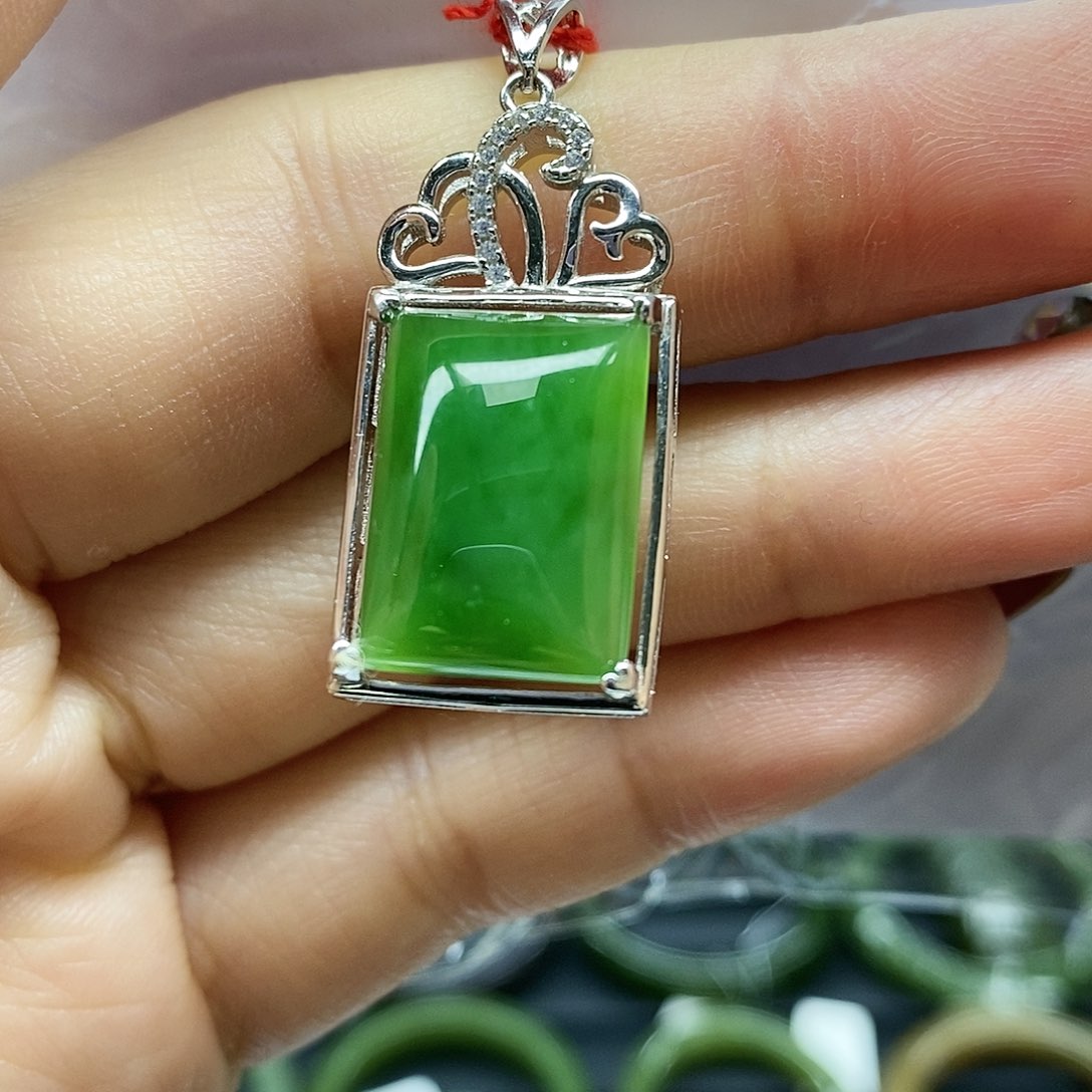 【闪购商品】和田玉（碧玉）颈饰未镶嵌