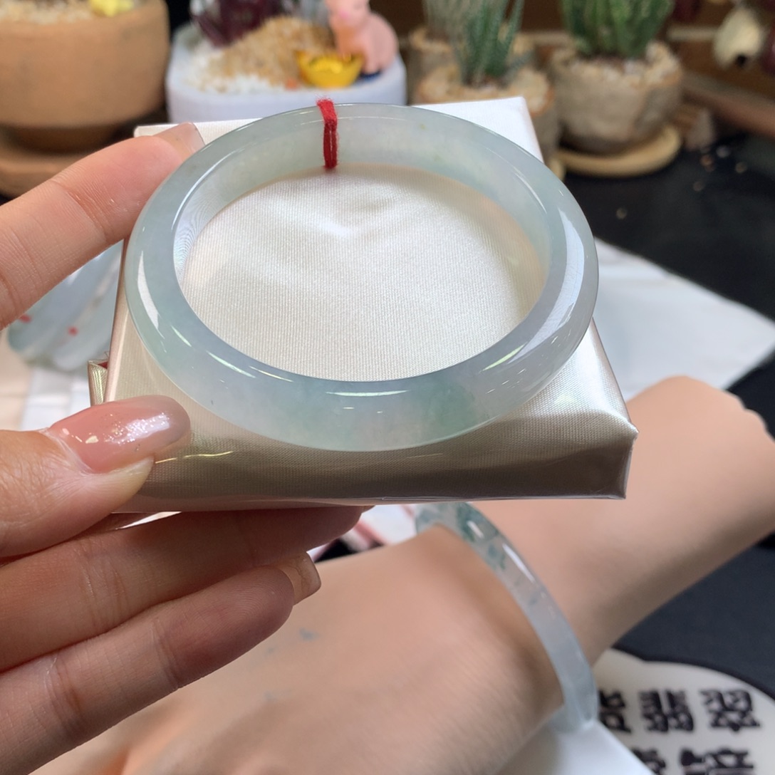 翡翠未镶嵌手镯58圈口