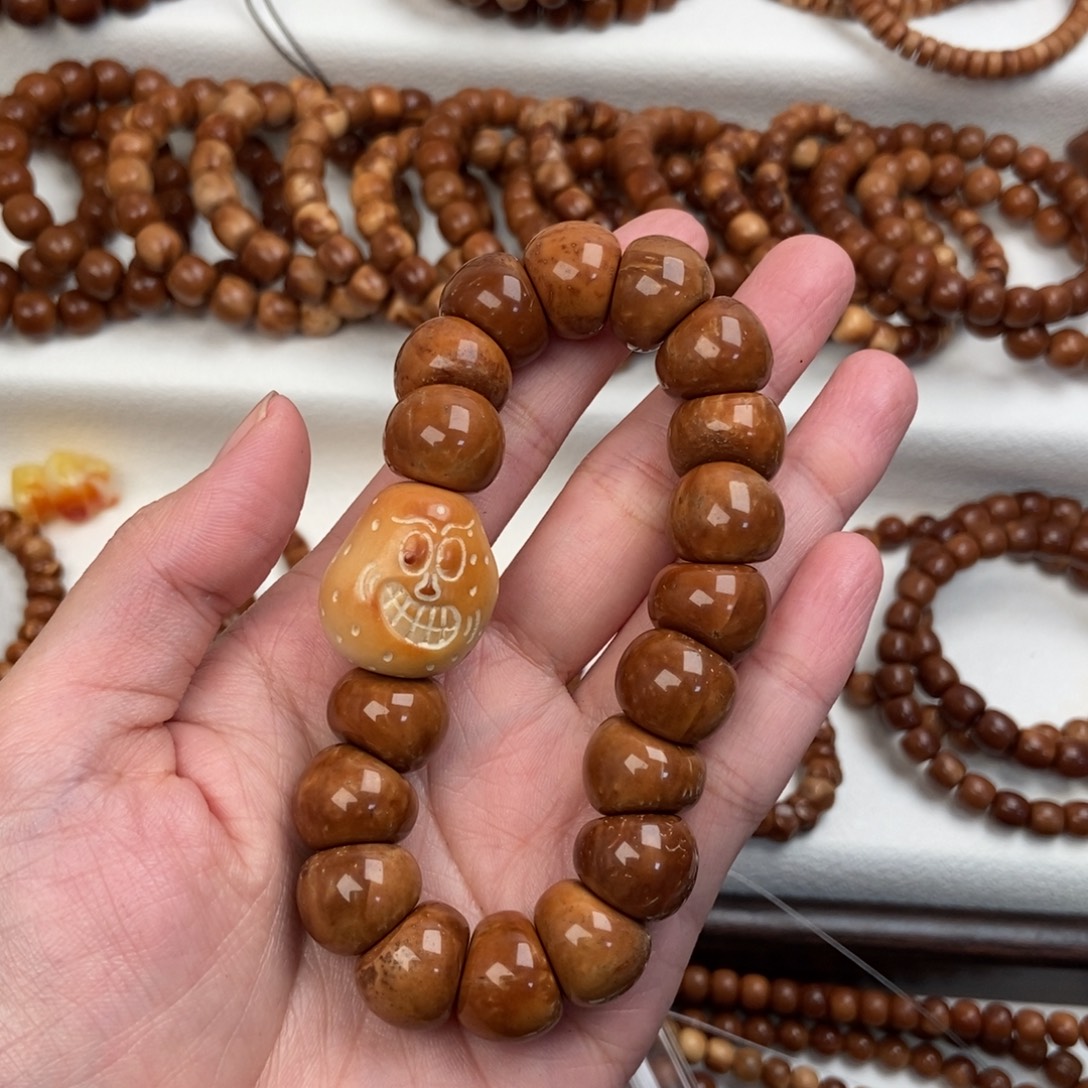 c***手串库克精挑大肠1.5➕配饰