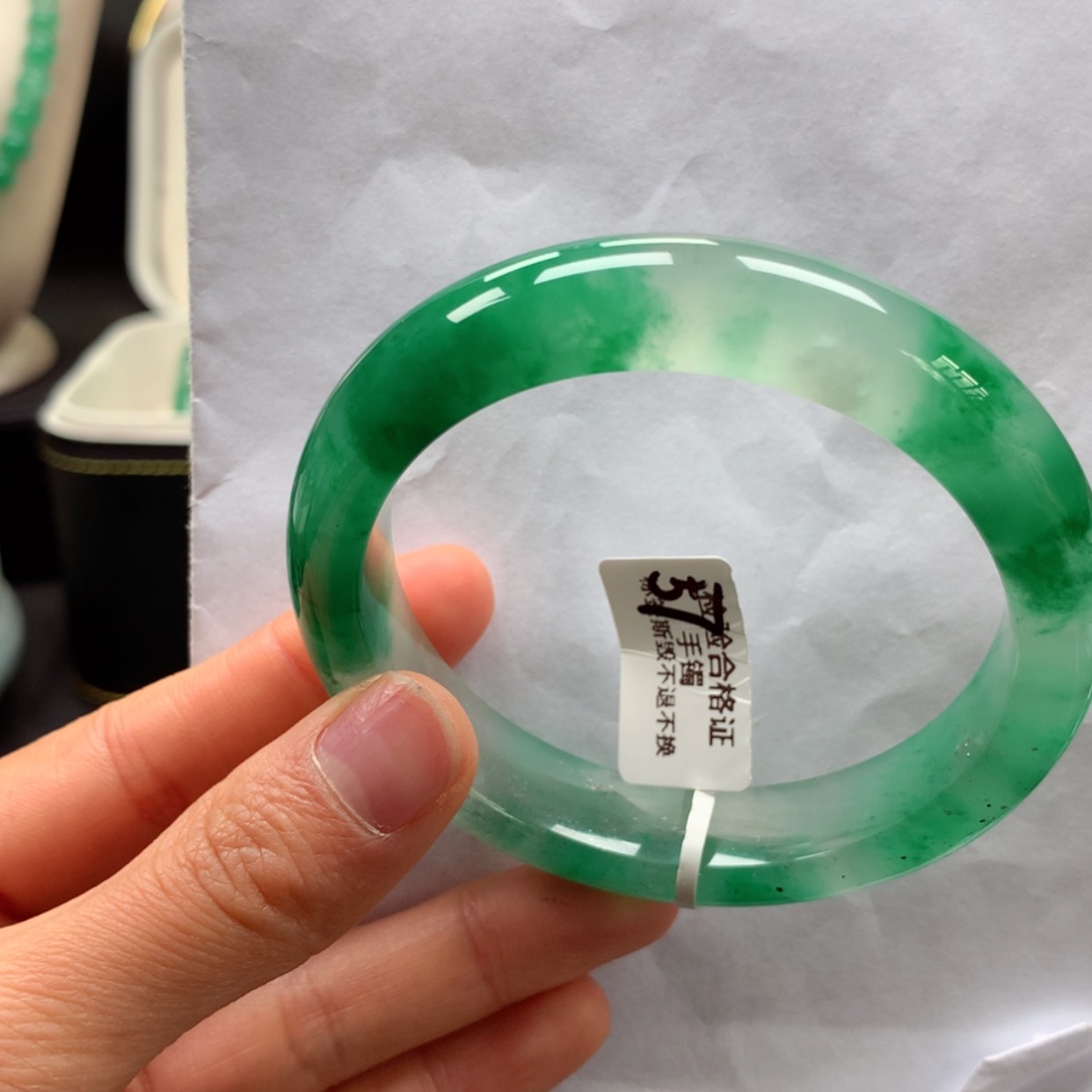 【闪购商品】石英质玉手镯未镶嵌d**o