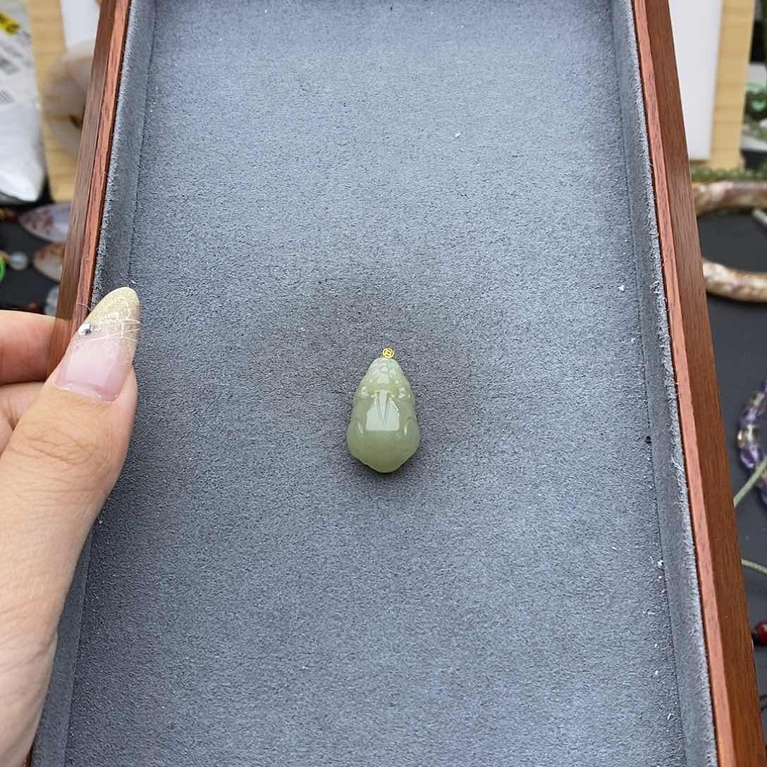 和田玉吊坠(不含链)18K金镶嵌