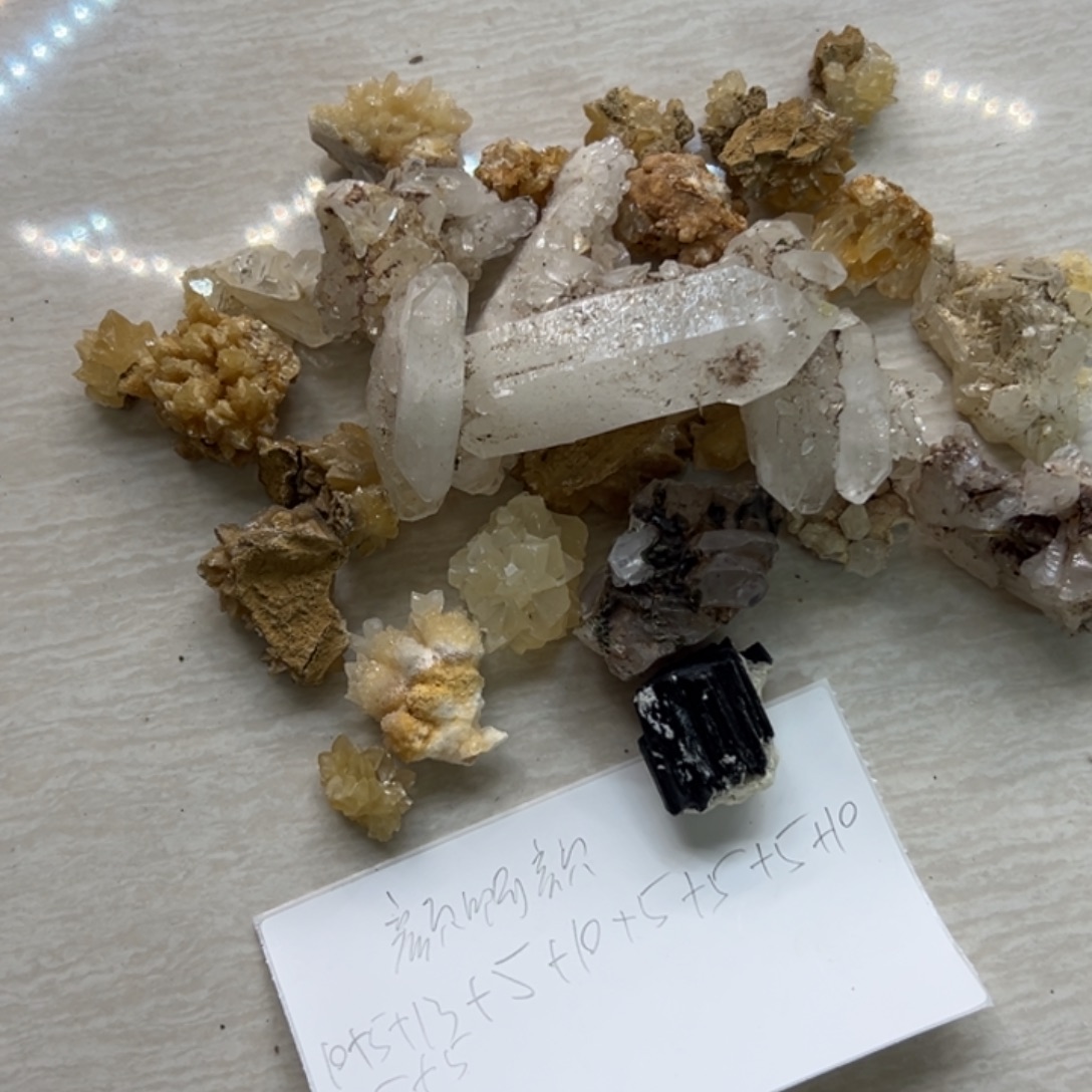 颜***颜未镶嵌珠宝半成品水晶