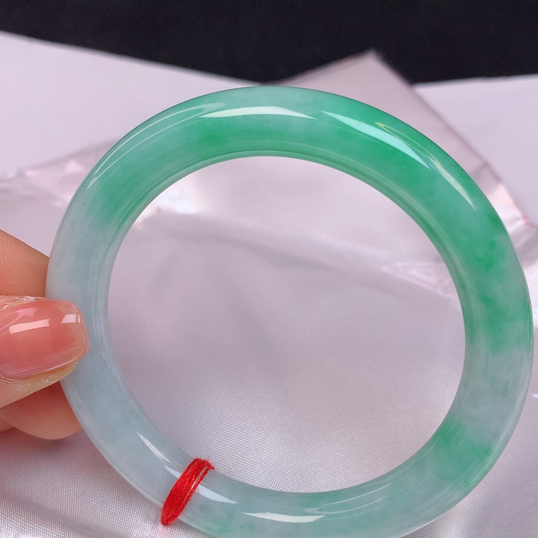 【闪购商品】翡翠手镯未镶嵌55+圆条手镯