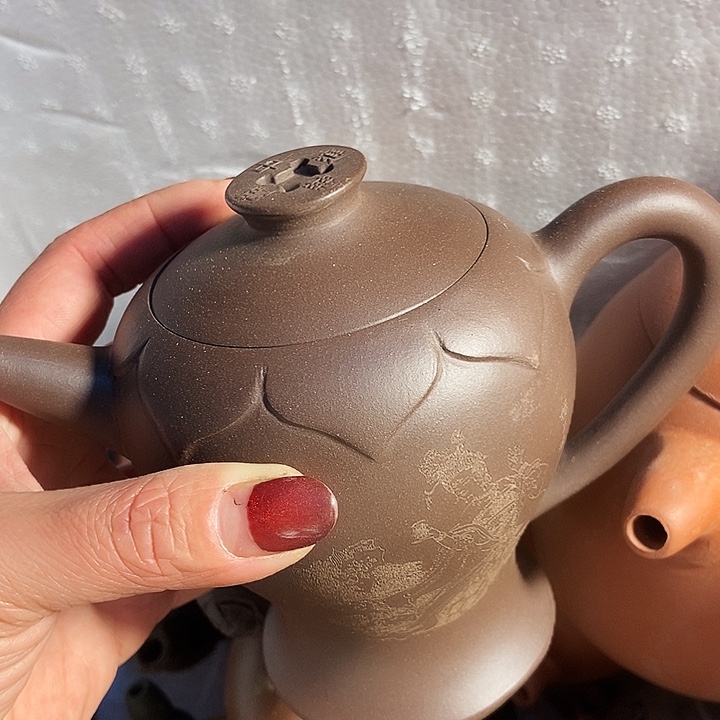 手工制作宜兴紫砂茶壶