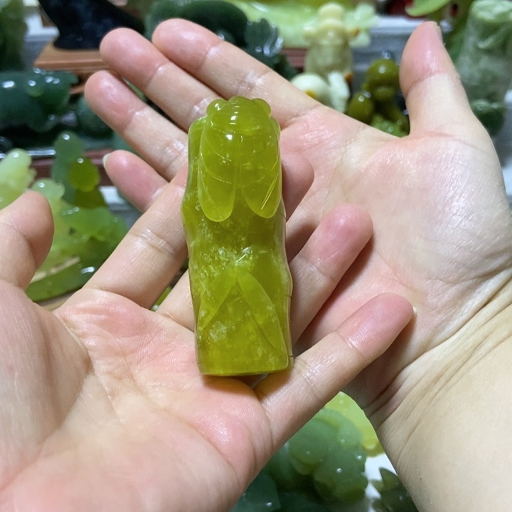 【闪购商品】蛇纹石玉把件未镶嵌
