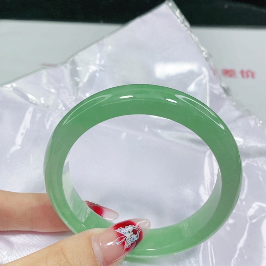 翡翠手镯未镶嵌52 52 52