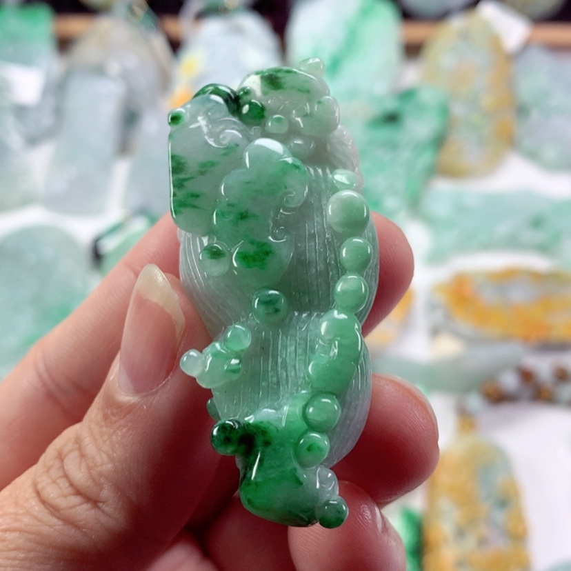 【闪购商品】翡翠吊坠(不含链)未镶嵌