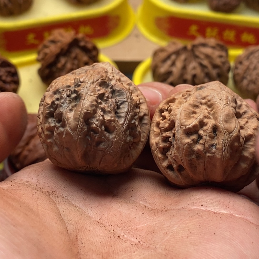 吊坠文玩核桃有黑彩91