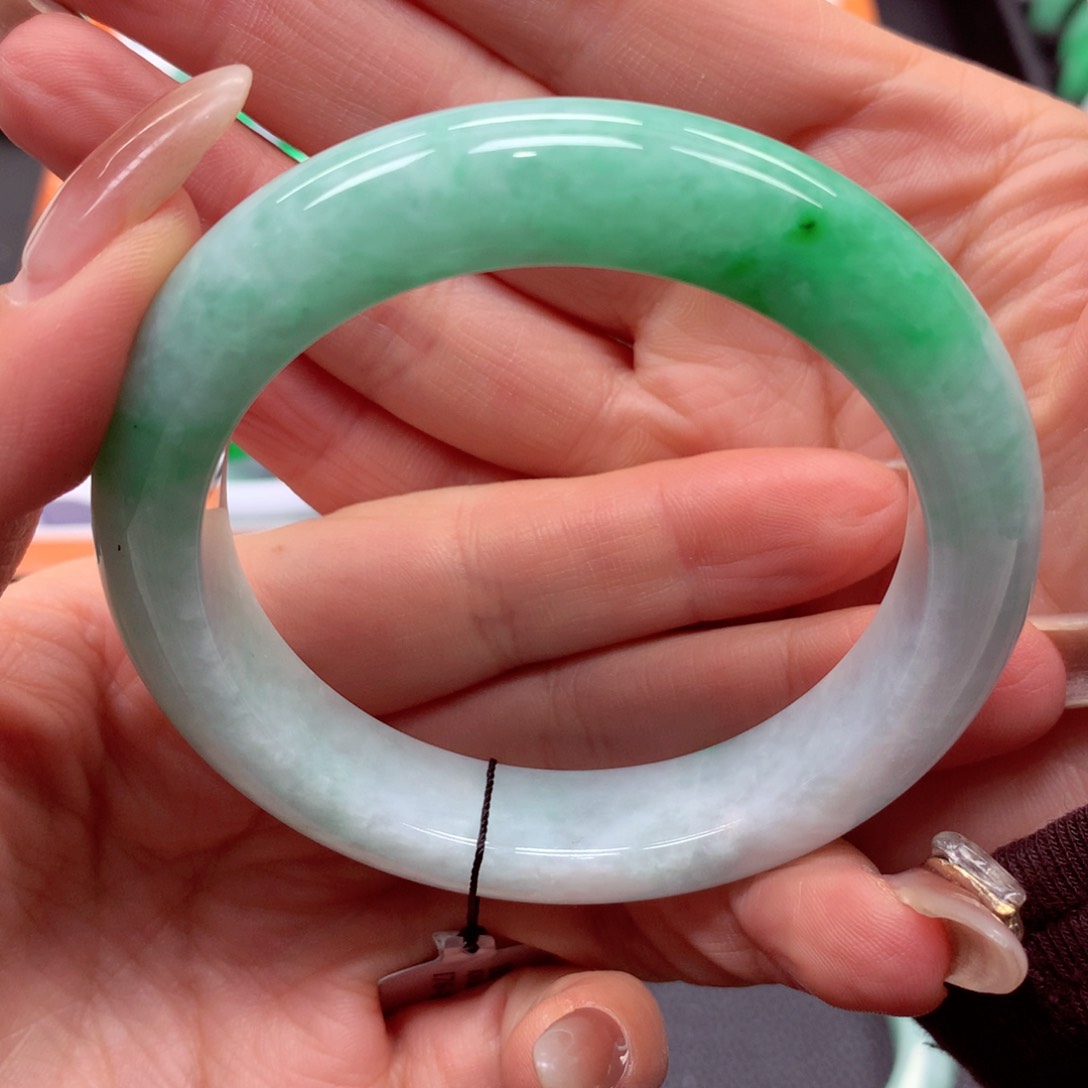 未镶嵌手镯翡翠翡翠