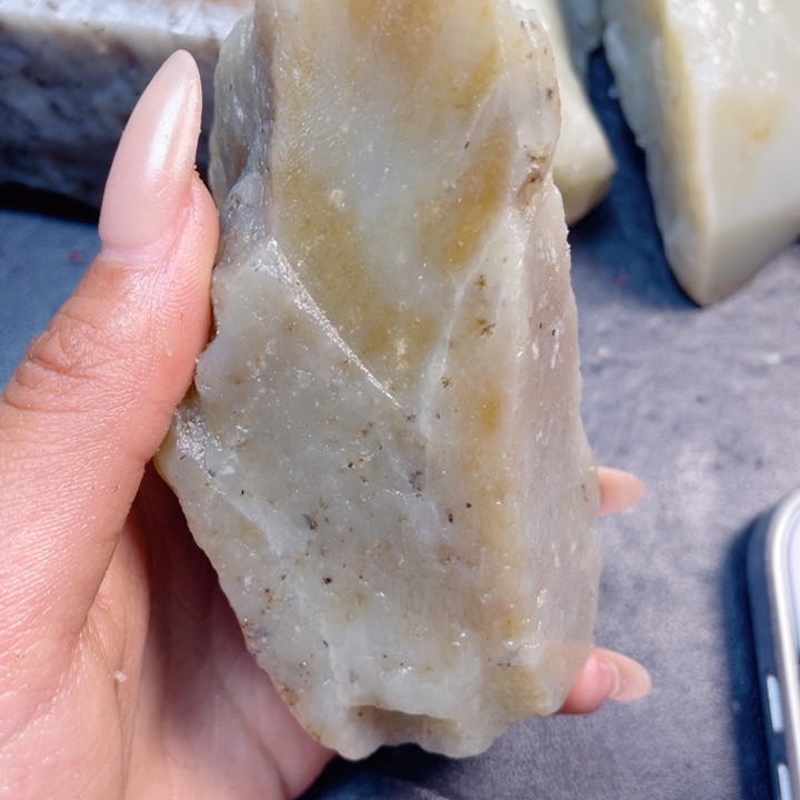 和田玉未镶嵌珠宝半成品