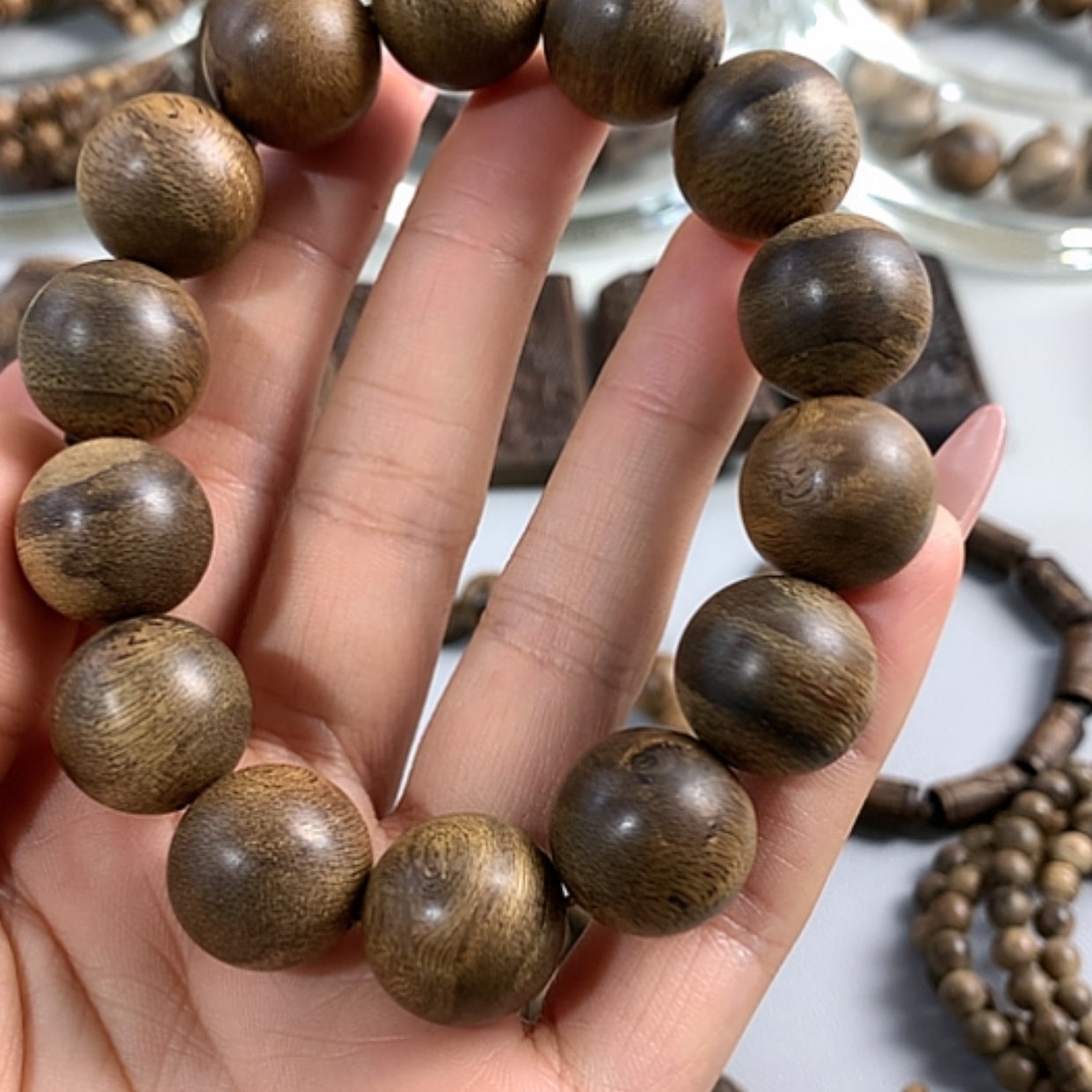 【闪购商品】沉香手串香港老沉香1.68，28.4克单圈