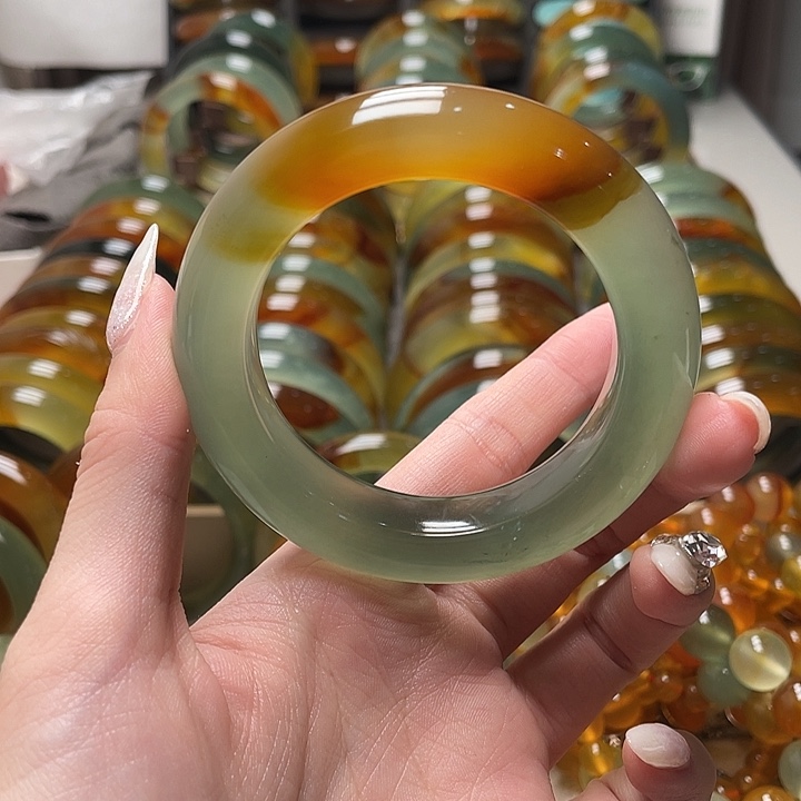 蛇纹石玉未镶嵌手镯53