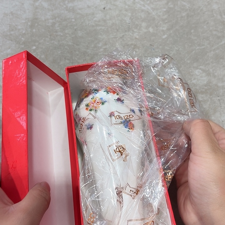****哈瓷器工艺美术作品
