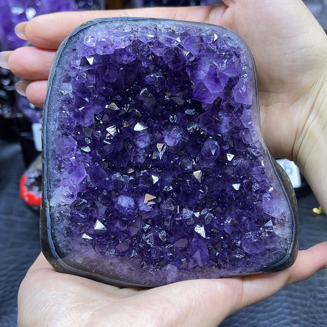 紫晶大型摆件（非配饰）未镶嵌