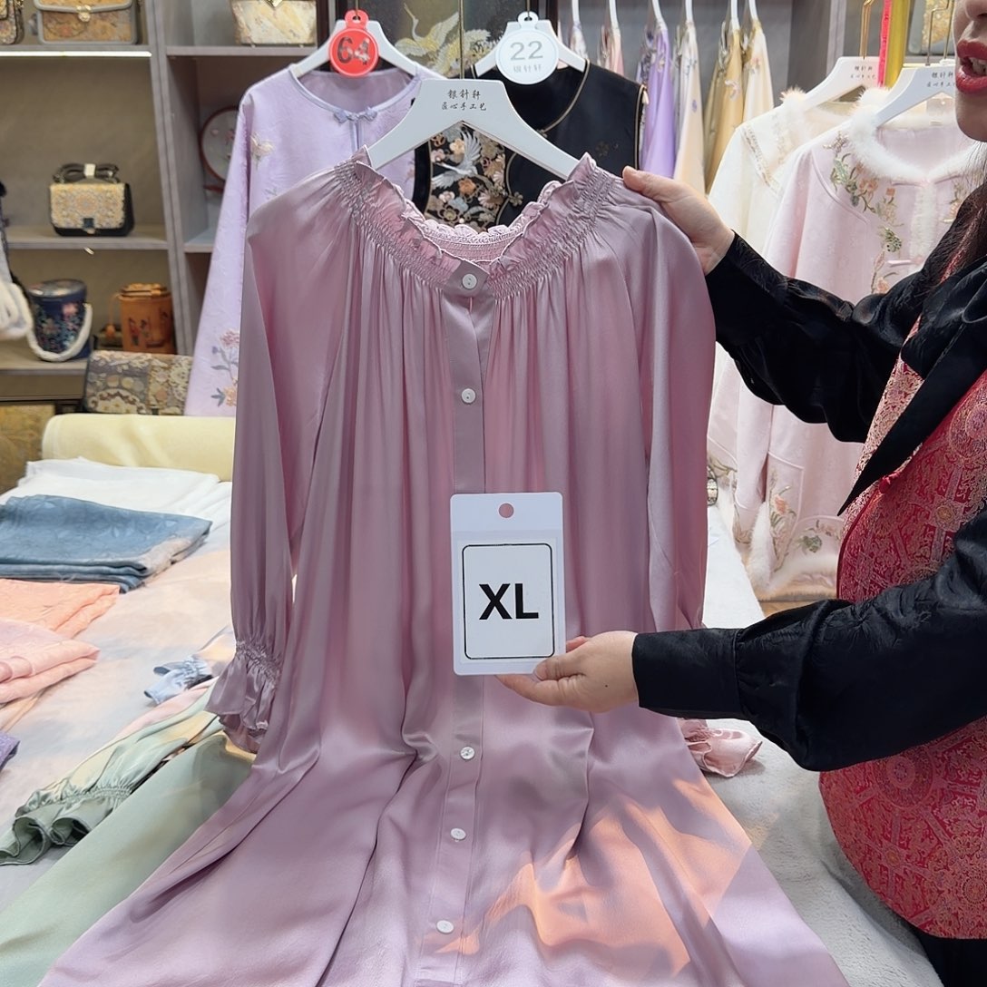 叮***宁非遗传承人的精神风貌和精神风貌