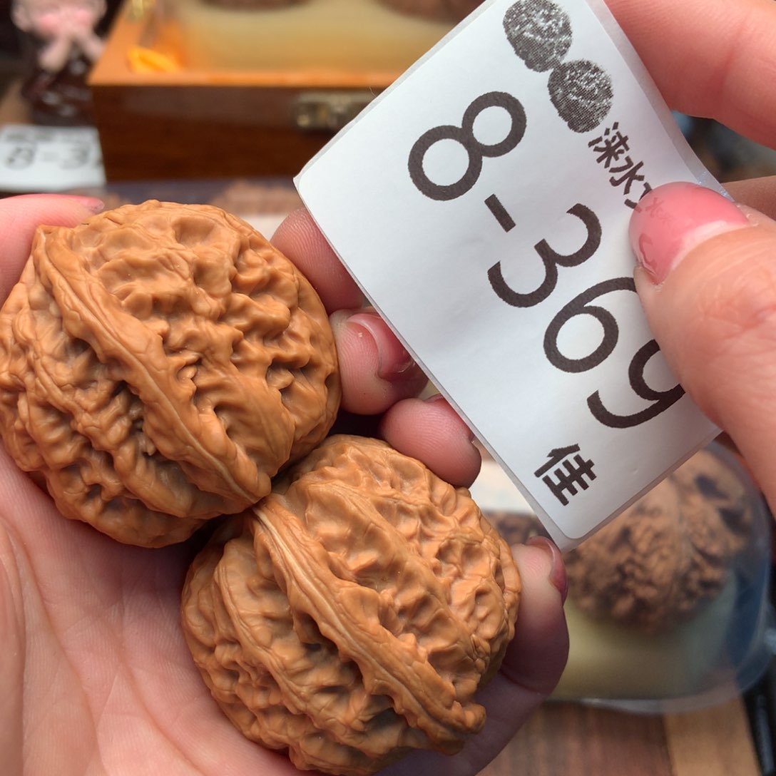 文玩核桃把件41红锦鲤 