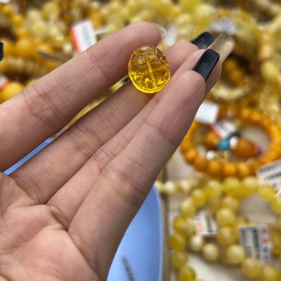 琥珀珠宝奇石未镶嵌