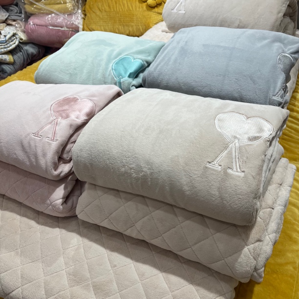 梦家.学生宿舍牛奶绒床笠款床盖三件套，绒加厚保暖亲肤简约