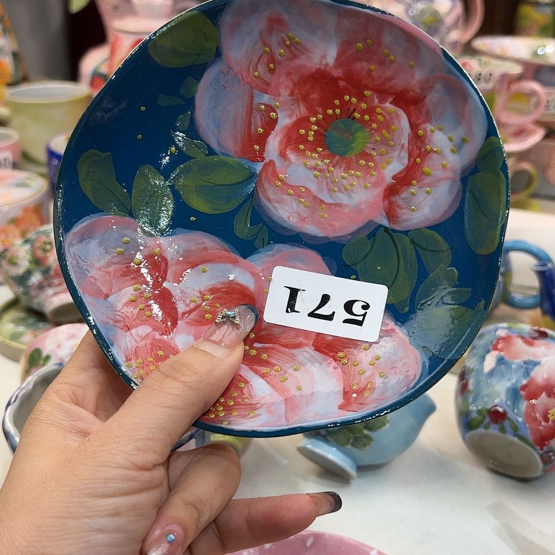 瓷片我不在这里吃饭你