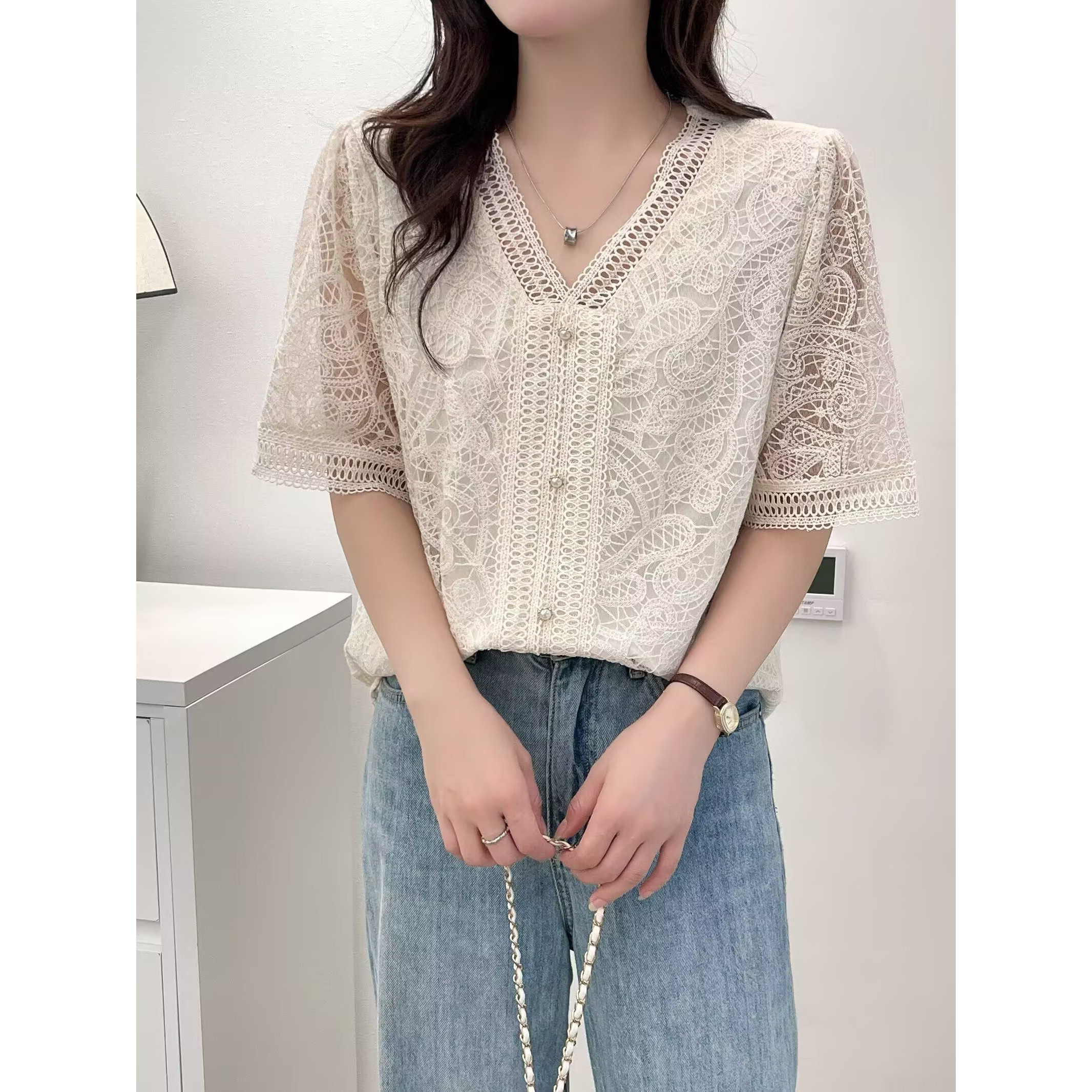 939夏季大码镂空蕾丝衫胖mm显瘦遮肉BY