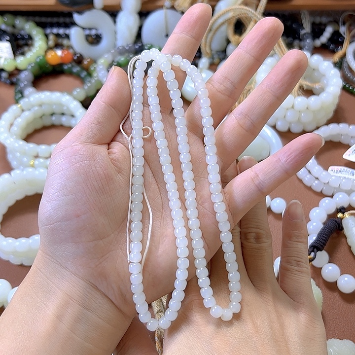 和田玉未镶嵌项链