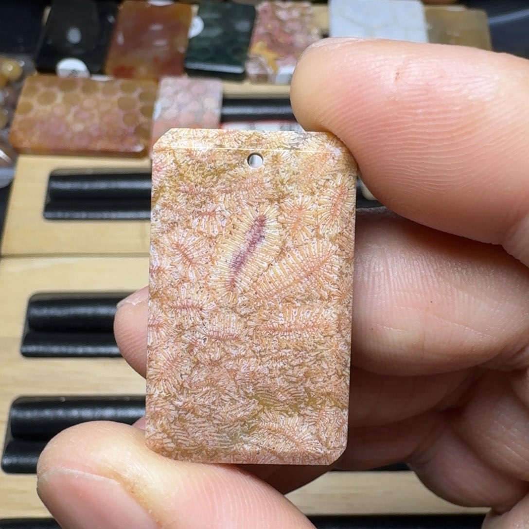 硅化玉纯天然色有机玉石未镶嵌