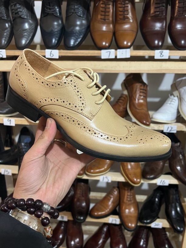 《2号》透气日系雕花德比鞋纯色休闲皮鞋粒面皮耐磨图腾固特异