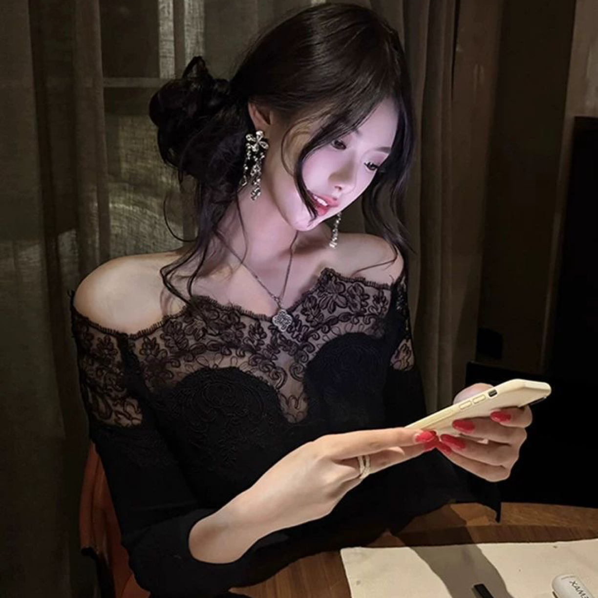 2025夏季新款网红气质显瘦纯欲辣妹性感韩版上衣（扣号为准)洋气