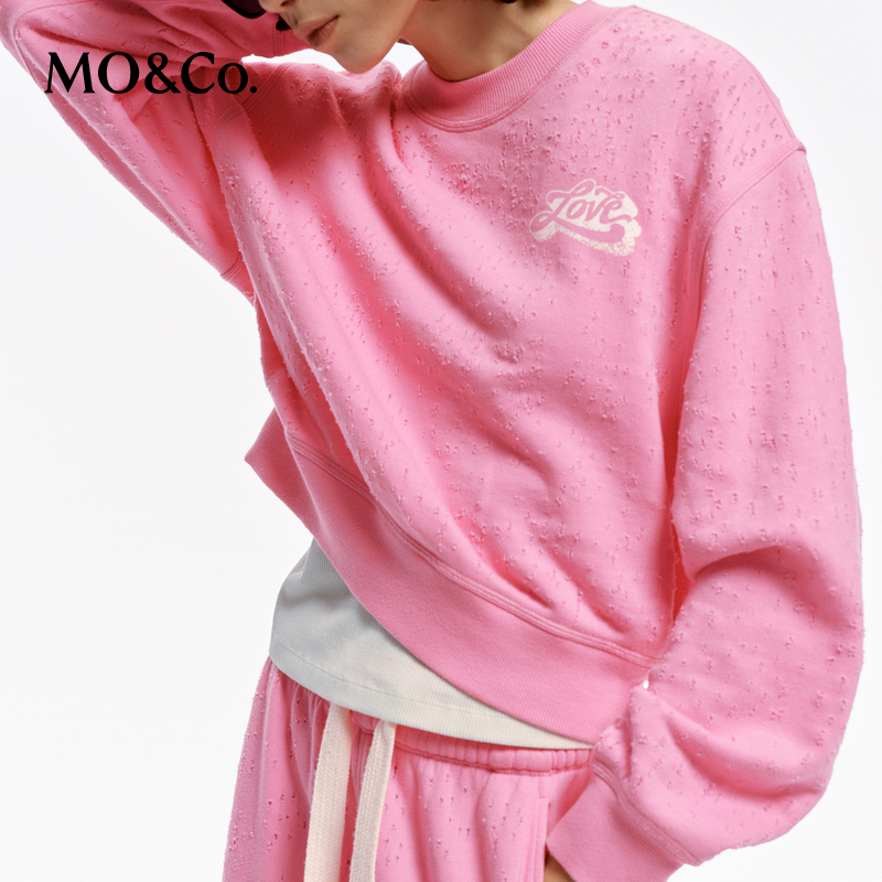 【陈大可专属】MOCO春镭射破洞酵洗脏染胶印短款棉质卫衣MBD1SWS005