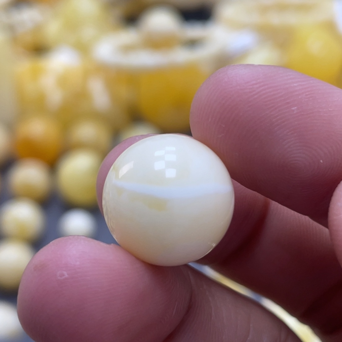 蜜蜡未镶嵌裸石15.1mm瓷白